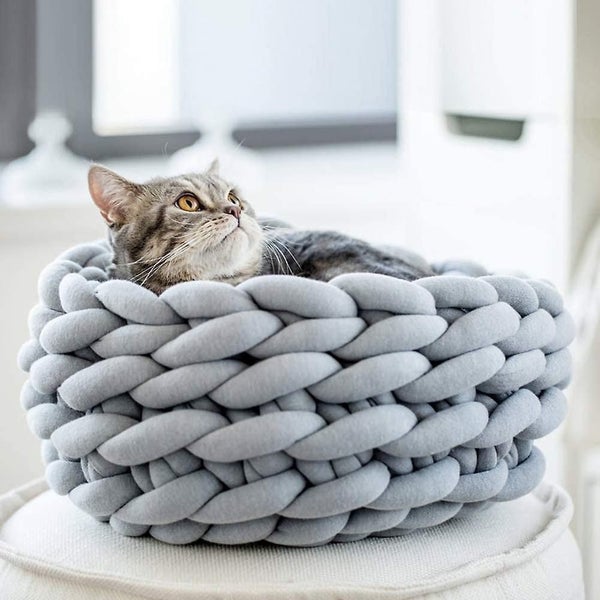 Cat Bed Basket Nest Hand Knitted Pet Sleeping Bag Thick Wool Round Donut Pet Bed Carousel 4