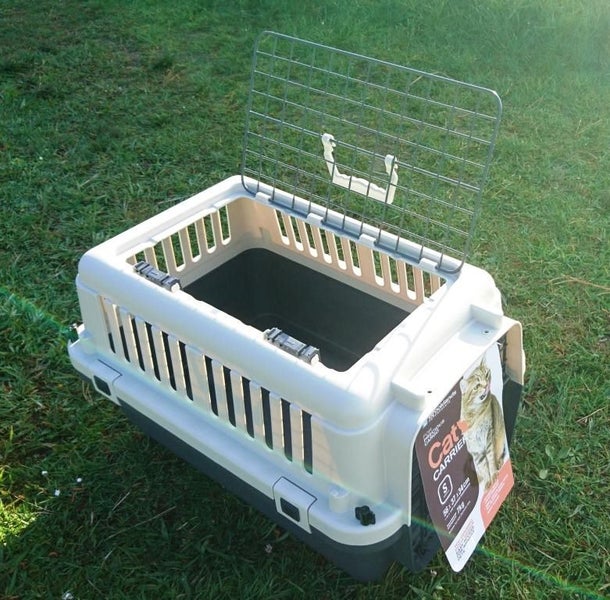 Plastic Carry Cage - Top Opening, Excellent Design, Carry 7kg, 56cm long Carousel 2