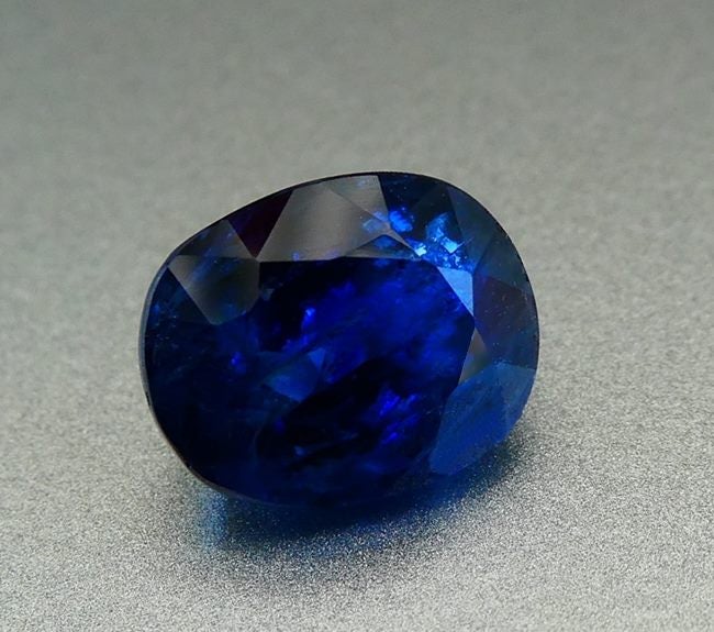 3.99CT EXCELLENT VITREOUS HUGE 100% NATURAL MEDIUM BLUE SAPPHIRE Carousel 1
