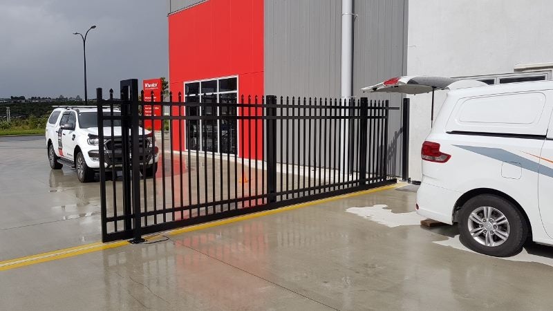 EasyGate Elite Commercial Sliding Gate 7 m long Carousel 8