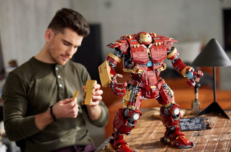 LEGO Marvel: Hulkbuster - (76210) Carousel 2