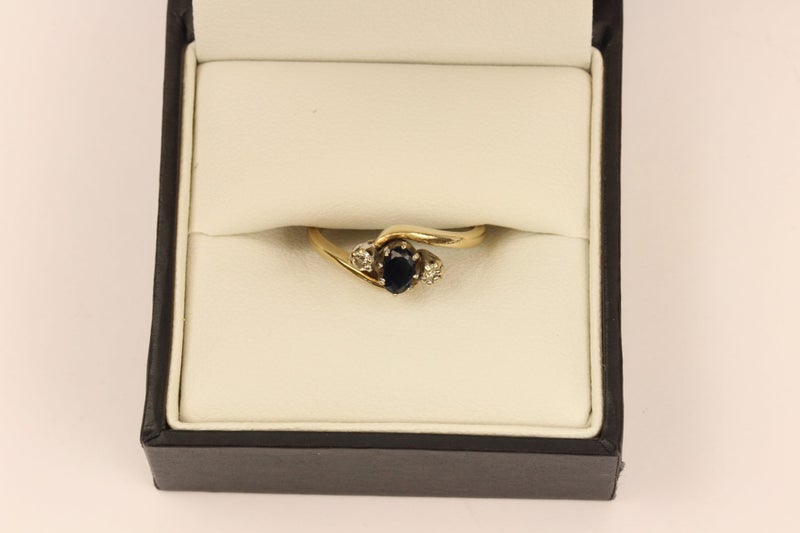 9ct Sapphire and Diamond ring Carousel 1