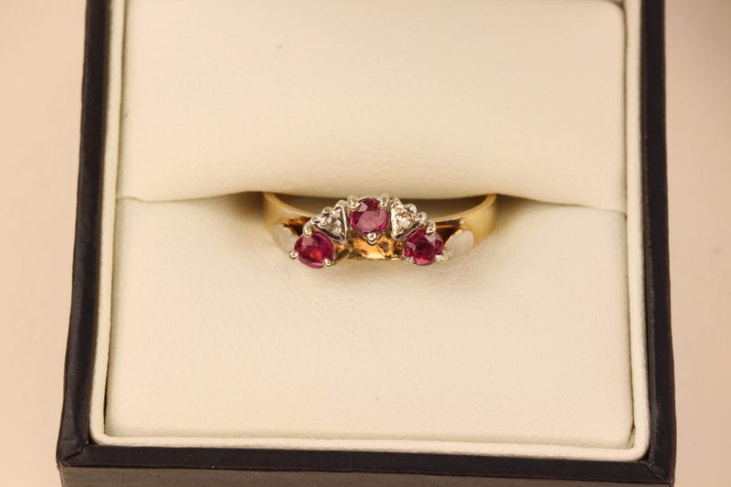 9ct Red spinel and Diamond ring Carousel 9