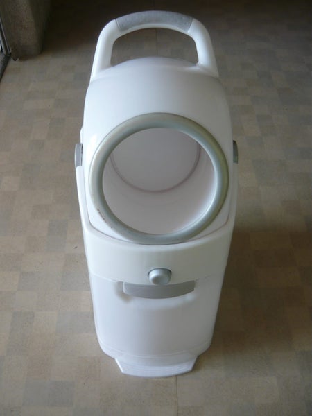 Nappy Disposal Bin Carousel 1