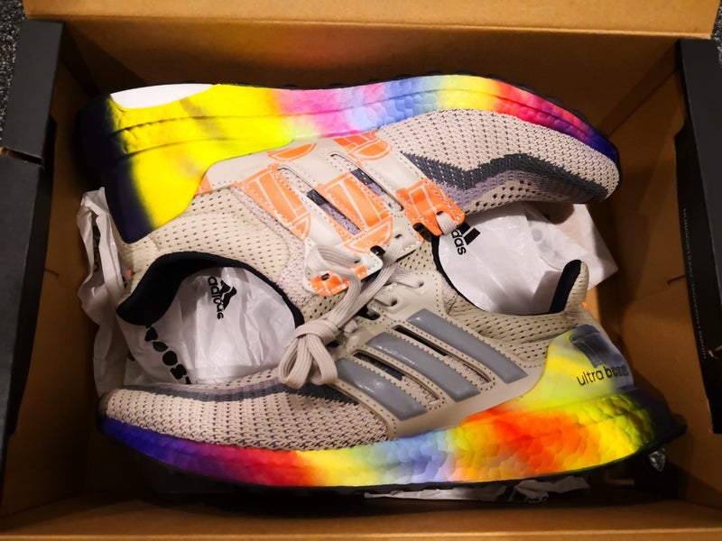 adidas ultraboost 2.0 Shanghai us9 mens Carousel 1