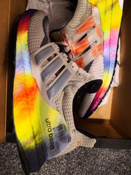 adidas ultraboost 2.0 Shanghai us9 mens Carousel 2