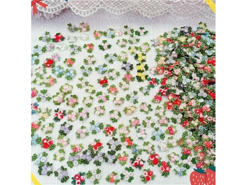 100 Pieces 1.6cm Width Red Green Embroidered Floral Lace Embellishment Applique Carousel 2