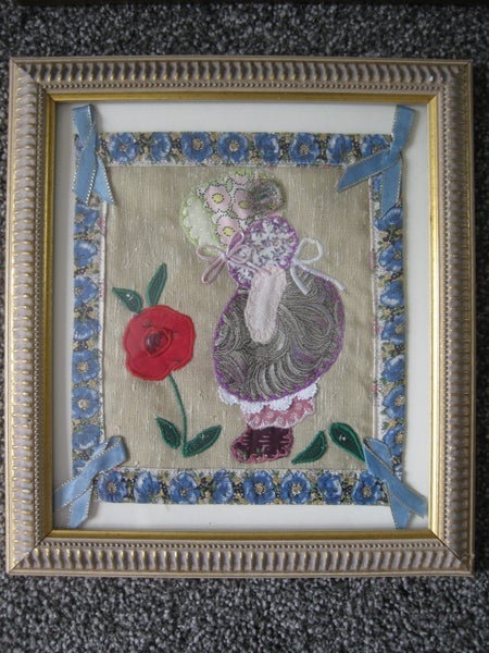 EMBROIDERED PICTURE Carousel 1