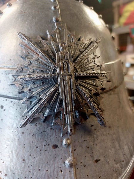 Film Prop - Battle Helmet [19322] Carousel 2