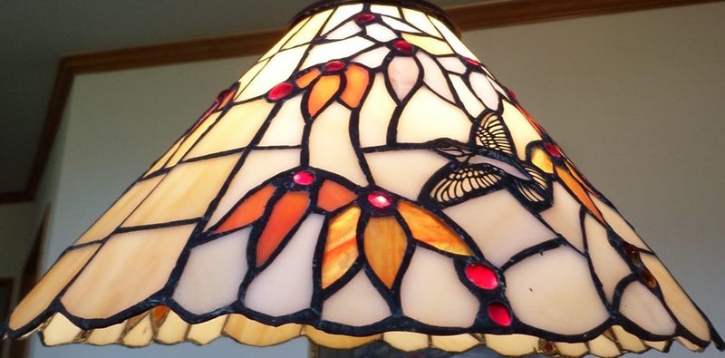 1 Tiffany leadlight table lamp Humming birds 30x46cm Carousel 2