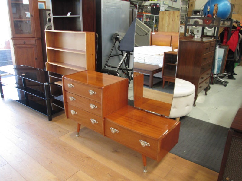 Mid Century Dressing Table Carousel 2