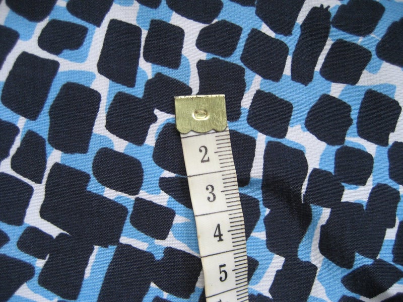 Silk ?? SEWING FABRIC Polyester Designer Pattern MATERIAL 1.4m x 148cm Carousel 2