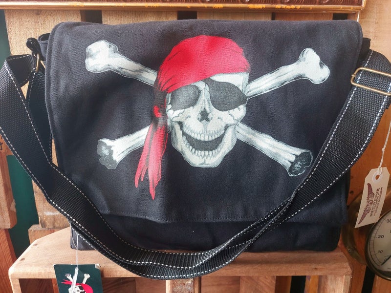 Pirate Shoulder Bag [18932] Carousel 1