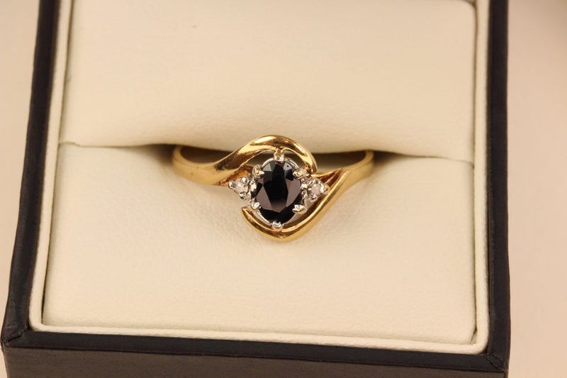 9ct Sapphire and Diamond ring Carousel 9