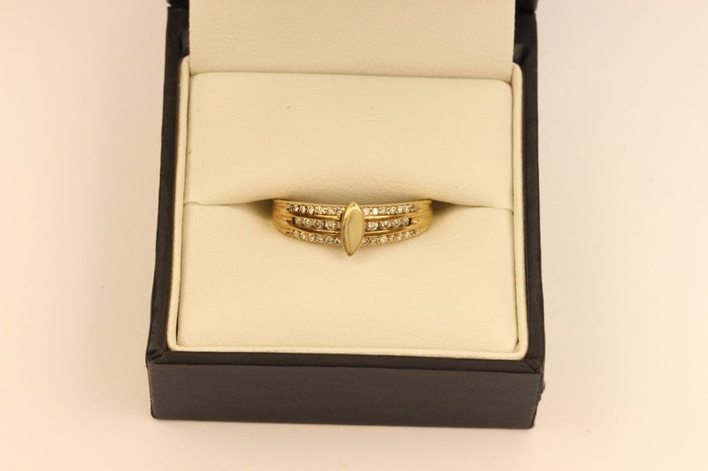 0.24CT 9ct Diamond ring Carousel 1
