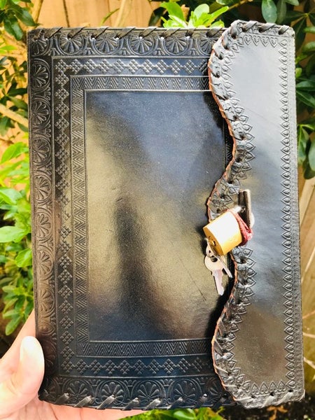 Leather Black Lock Journal Carousel 1