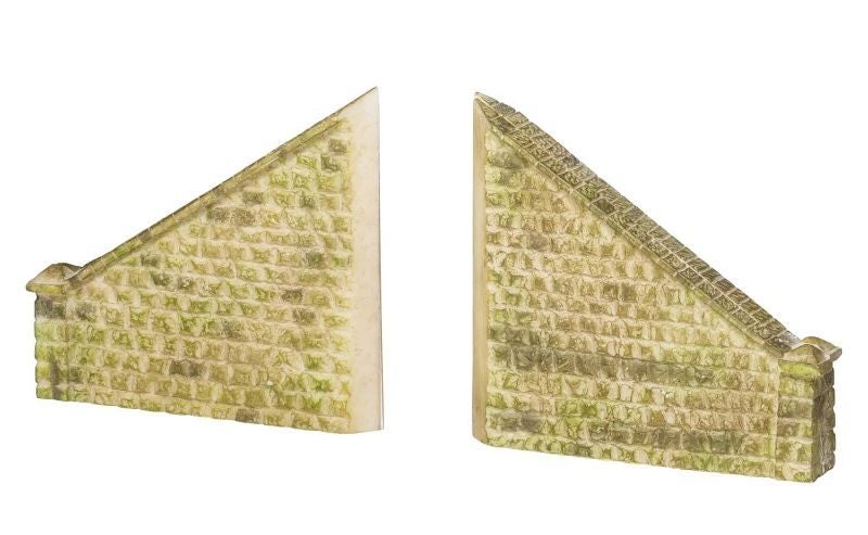 Hornby Accessories - Stone Portals Side Walls Carousel 1