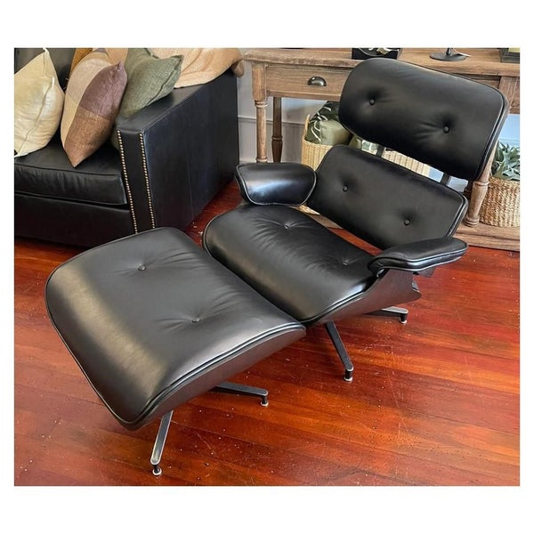 Rembrandt Eames Chair & Stool - Belon Black (AF2287) Carousel 1