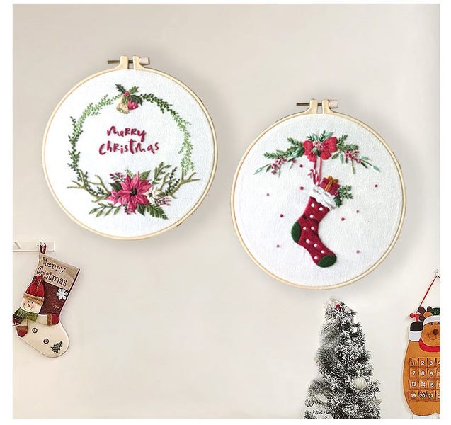 Christmas Wreath Cross Stitch Kit Gift for Beginner Christmas Embroidery Kits Carousel 2