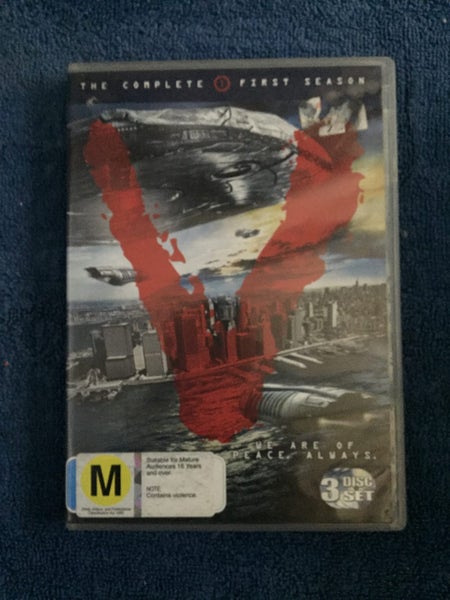 V: The Complete First Season Carousel 1