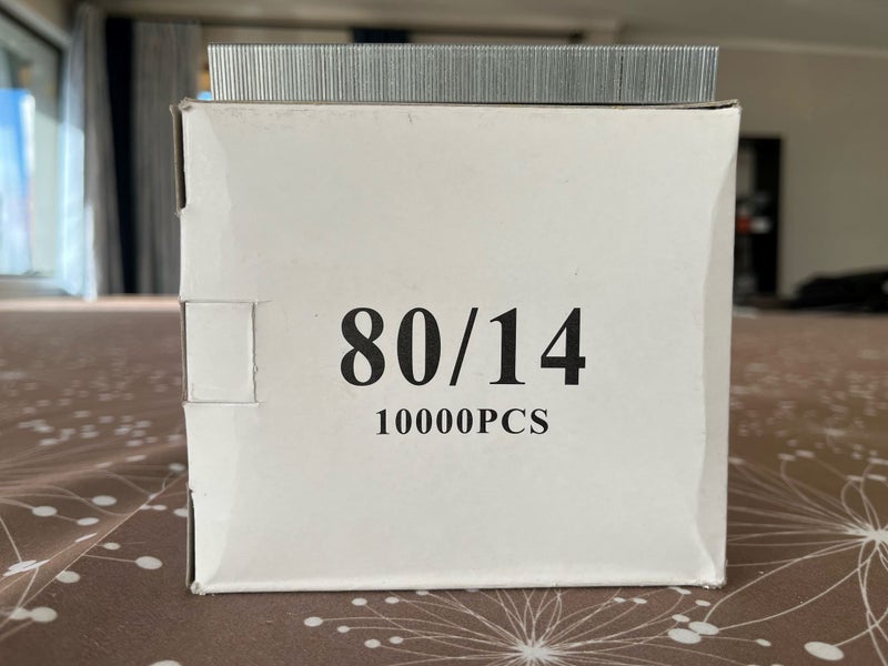 8014 STAPLES FOR UPHOLSTERY Carousel 1