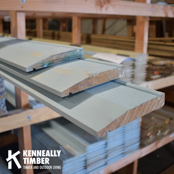 142x21mm RADIATA BEVEL BACK WEATHERBOARD PRE PRIMED SOLID CLEARS GRADE Carousel 1