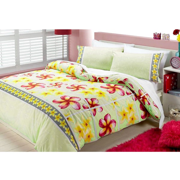 225TC Polyester Cotton Frangipani Apple Quilt Cover Set Double Carousel 1