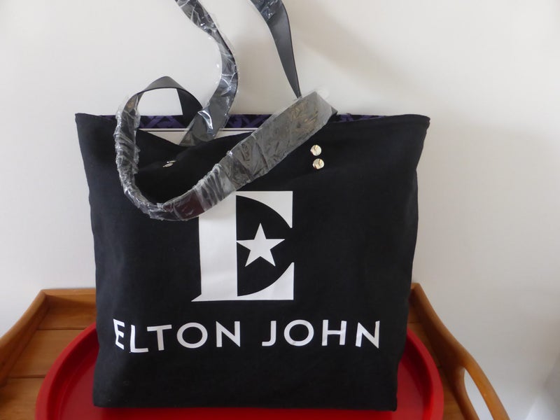 Elton John VIP Concert Set Carousel 1