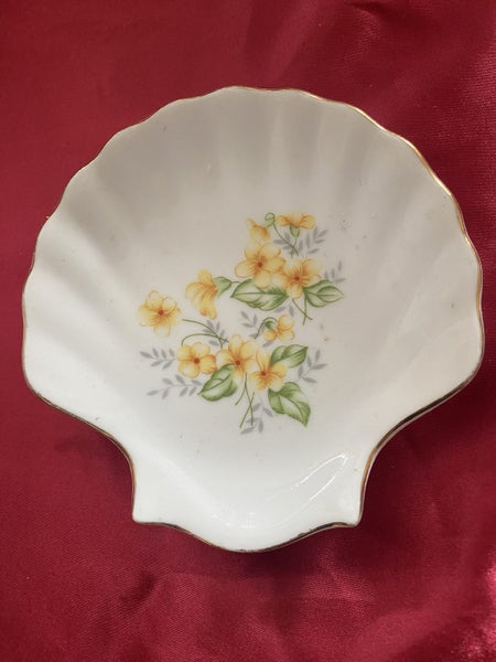 Shell Flora Plate Pearly White 11 cm Carousel 2
