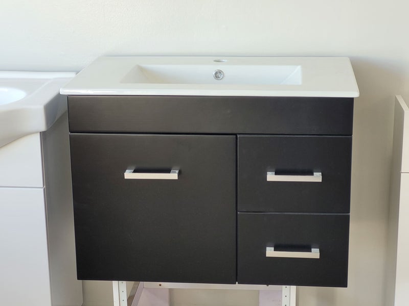 750mm Ultra-thin Ceramic Wall Hung Vanity Carousel 1