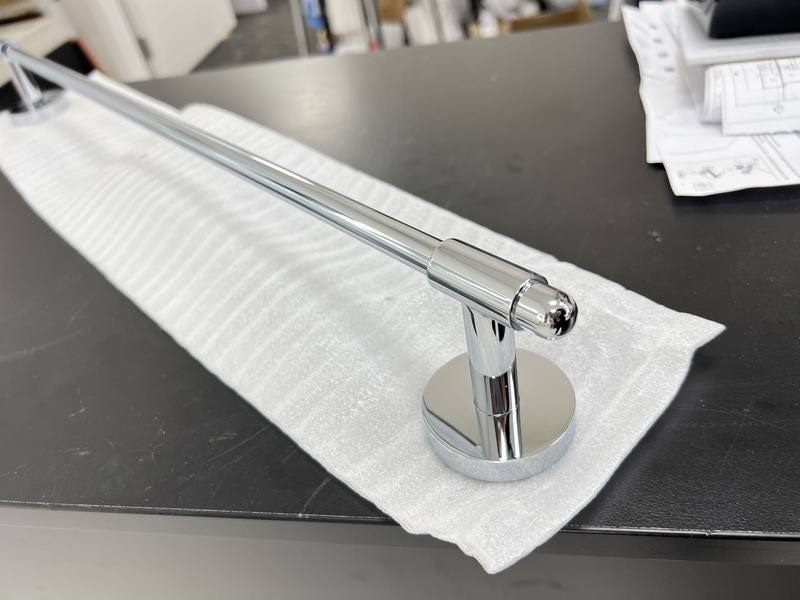Clearance 650mm Single Towel Rail Carousel 2
