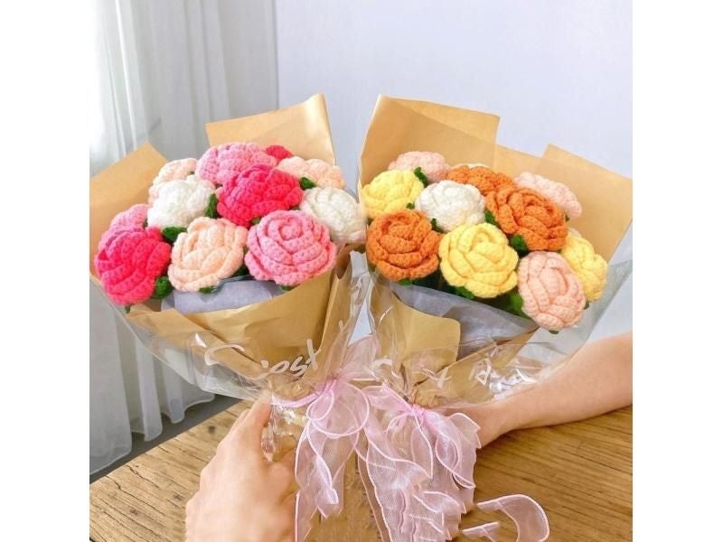 Hand Knitted Rose Bouquet Crochet Finished Knitted Flowers Gift Carousel 2