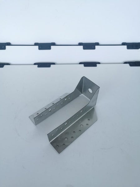 (N49) Timber Joist Hanger 140mm Carousel 2