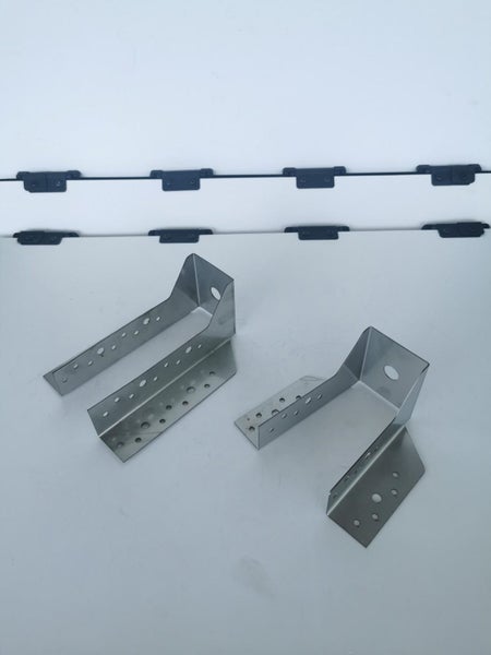 (N49) Timber Joist Hanger 140mm Carousel 13