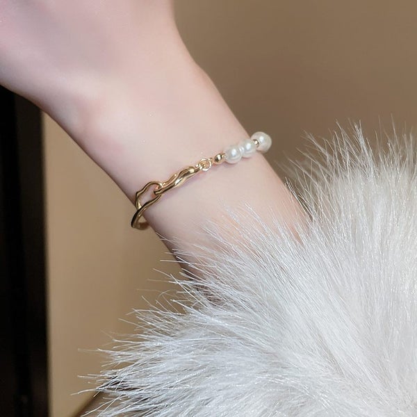 Pearls Bracelet Yellow Gold Plated Irregular Design Bracelet Carousel 3