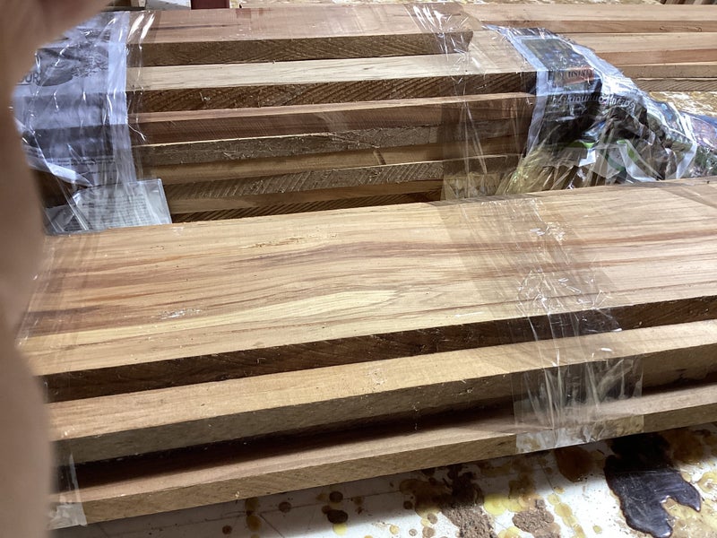 Native Mixed Shorts.. up to 20 kilos Carousel 1