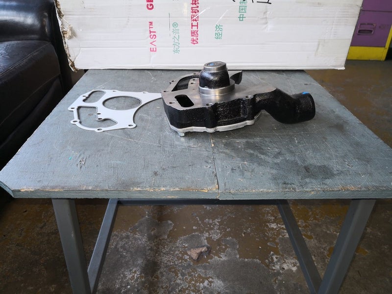 Water Pump for CAT 320D / 326/323D/329D2 with C6.6 engine part no:322-9662 Carousel 7