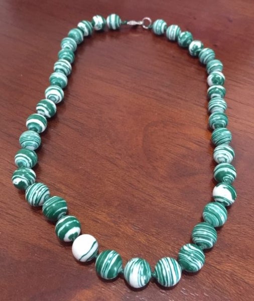 White and Green Malachite Bead Necklace Carousel 1