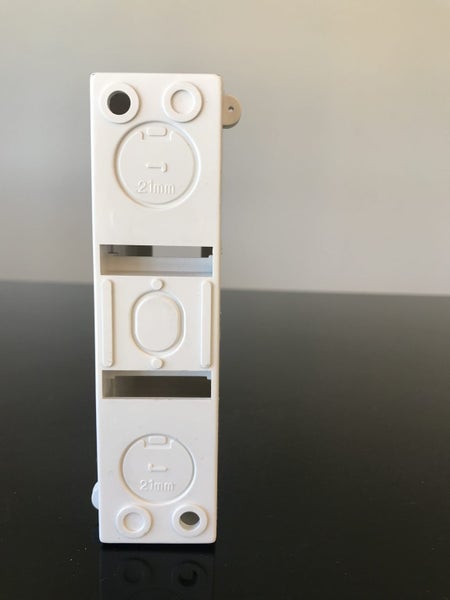 1 Pole Enclosure Carousel 2