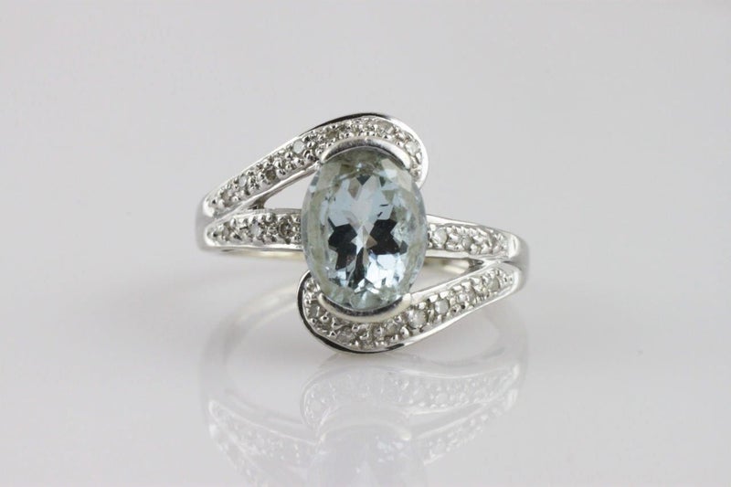 Stunning English 9ct white gold Aquamarine & Diamond ring Carousel 1