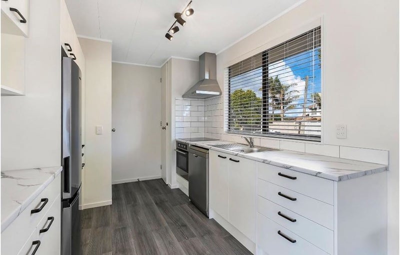 Cabjaks Assembly Limited Carousel 1