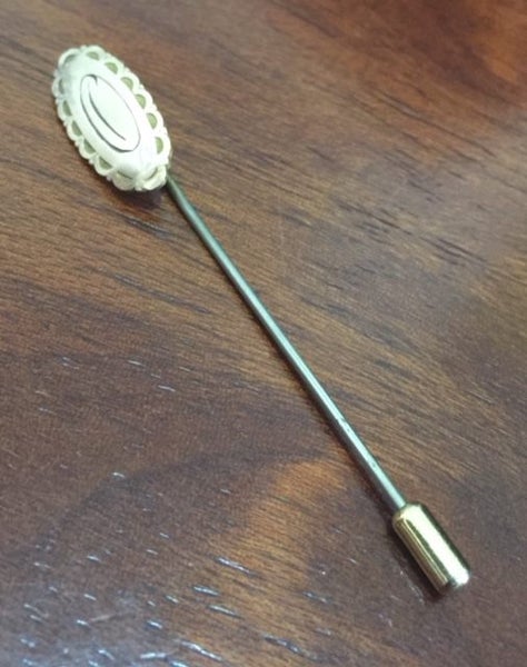 Vintage Gold Tone Oval Engraved "O" Stick / Hat Pin Carousel 1