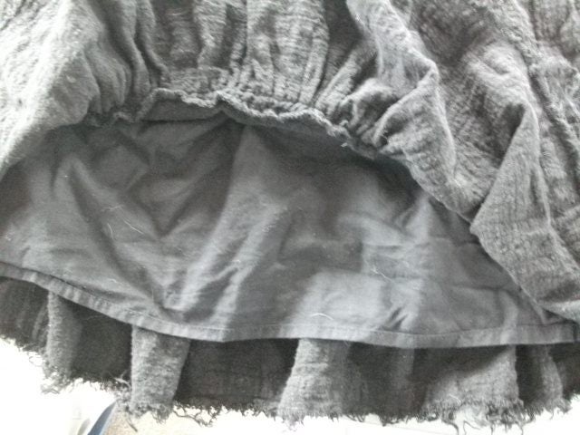 Sz 10 Black short tiered skirt from Glassons Carousel 2