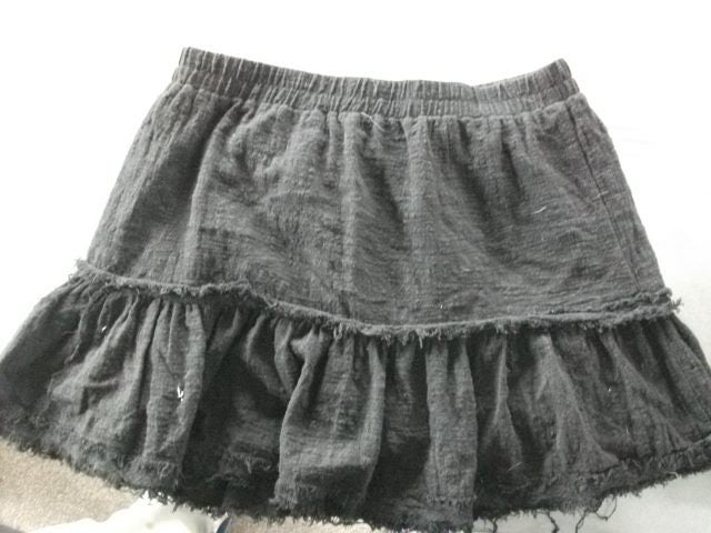Sz 10 Black short tiered skirt from Glassons Carousel 1