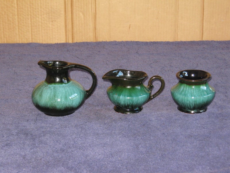 3 x Blue Mountain Pottery Jugs & Bowls ? Vase etc Carousel 2