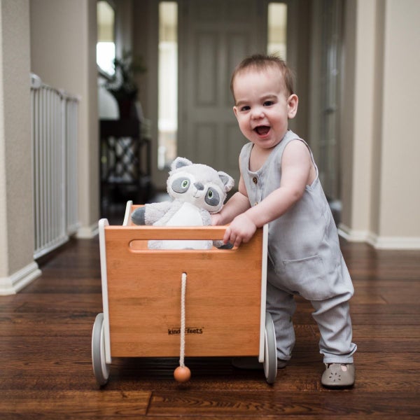Kinderfeet Pull Along Toybox Carousel 2