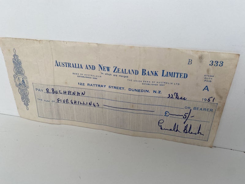 OLD BANKING MEMORABILIA: Bank cheque issued by ANZ Bank, Dunedin 1951 Carousel 2