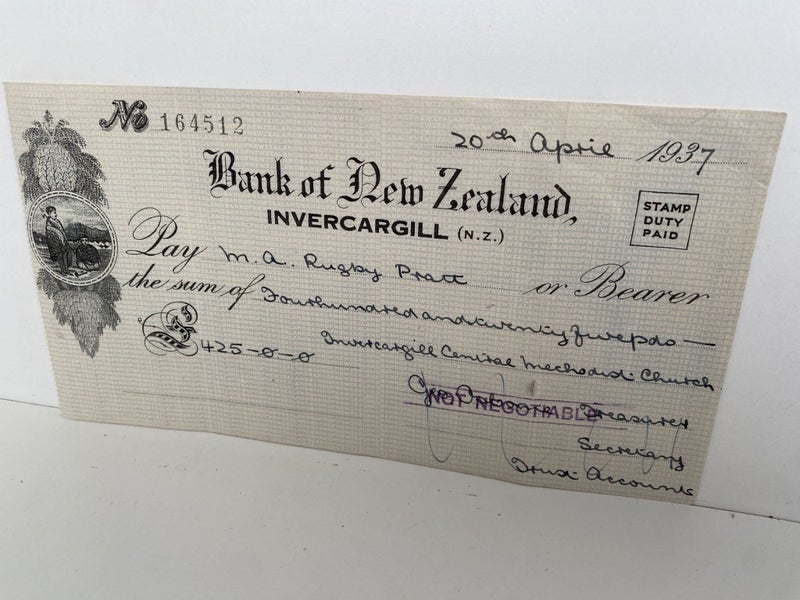 OLD BANKING MEMORABILIA: Bank cheque issued by BNZ Bank, Invercargill 1937 Carousel 2