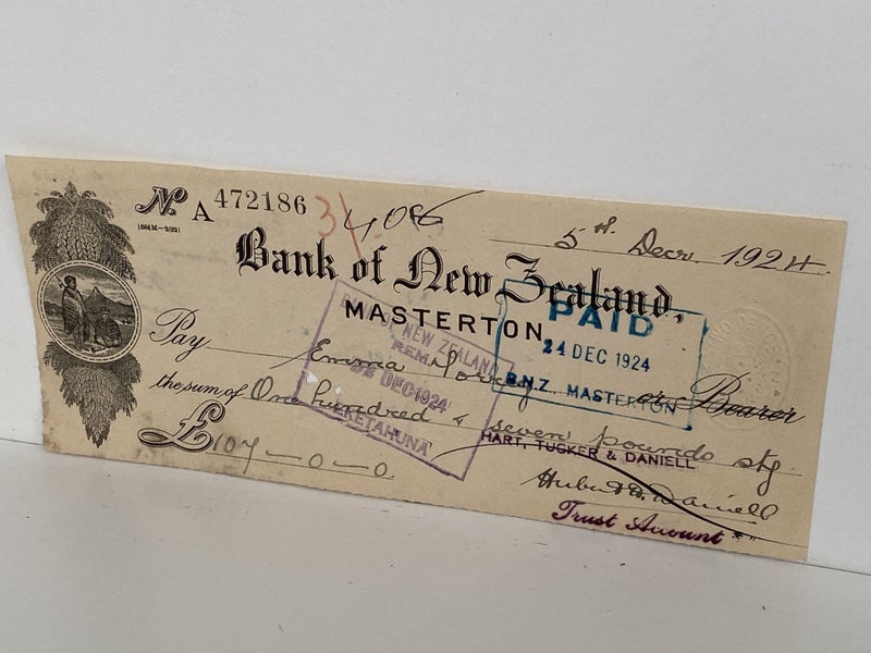 OLD BANKING MEMORABILIA: Bank cheque issued by BNZ Bank, Masterton 1924 Carousel 2