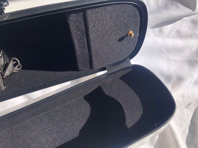 Brand New Carbon Fiber 4/4 Violin Hard Case Carousel 8